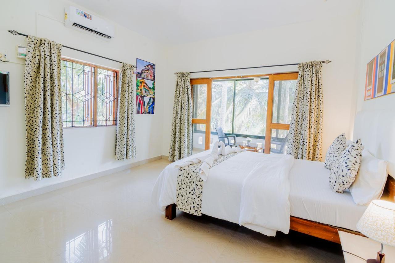 White House In Goa, Truly Amazing Experience Bed and Breakfast Saligao Eksteriør billede