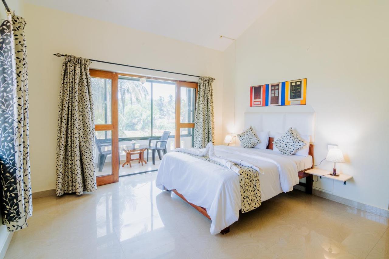 White House In Goa, Truly Amazing Experience Bed and Breakfast Saligao Eksteriør billede